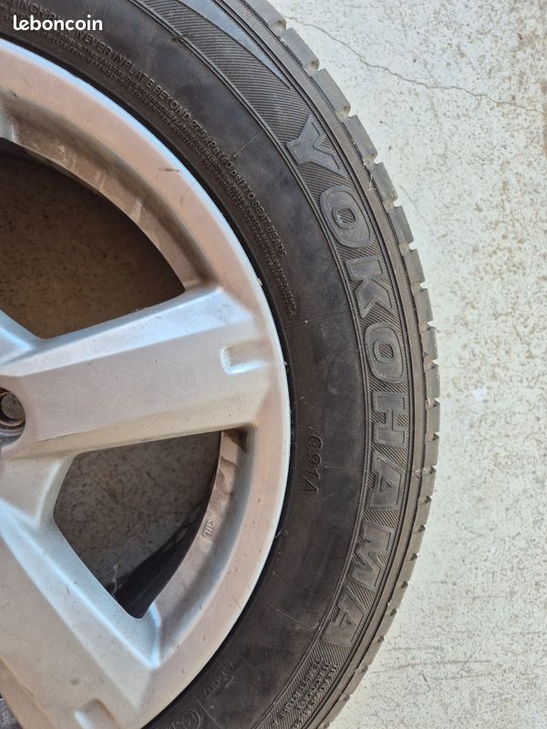 Vends jante + pneus rav 4 (image 4)