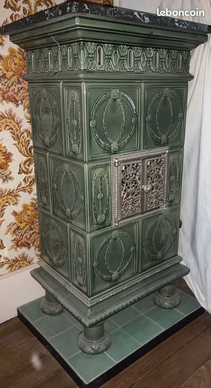 Poêle à bois alsacien Karelhoffe en faïence (image 1)