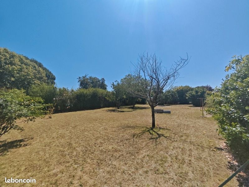 Terrain 677 m² Montaigut Sur Save · à Montaigut-sur-Save · 128 000 €
