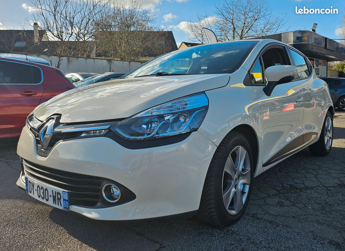 RENAULT Clio 1.5 dCi 90 cv Boîte auto (image 1)