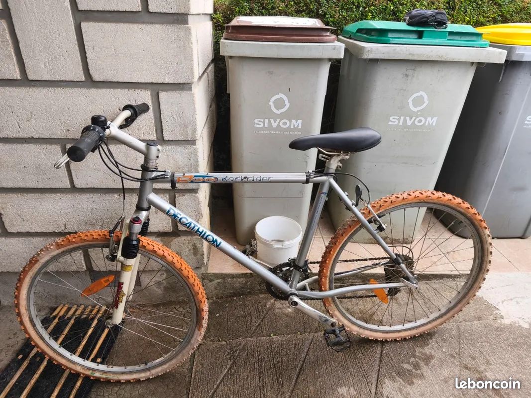 Vélo VTT Decathlon (image 1)