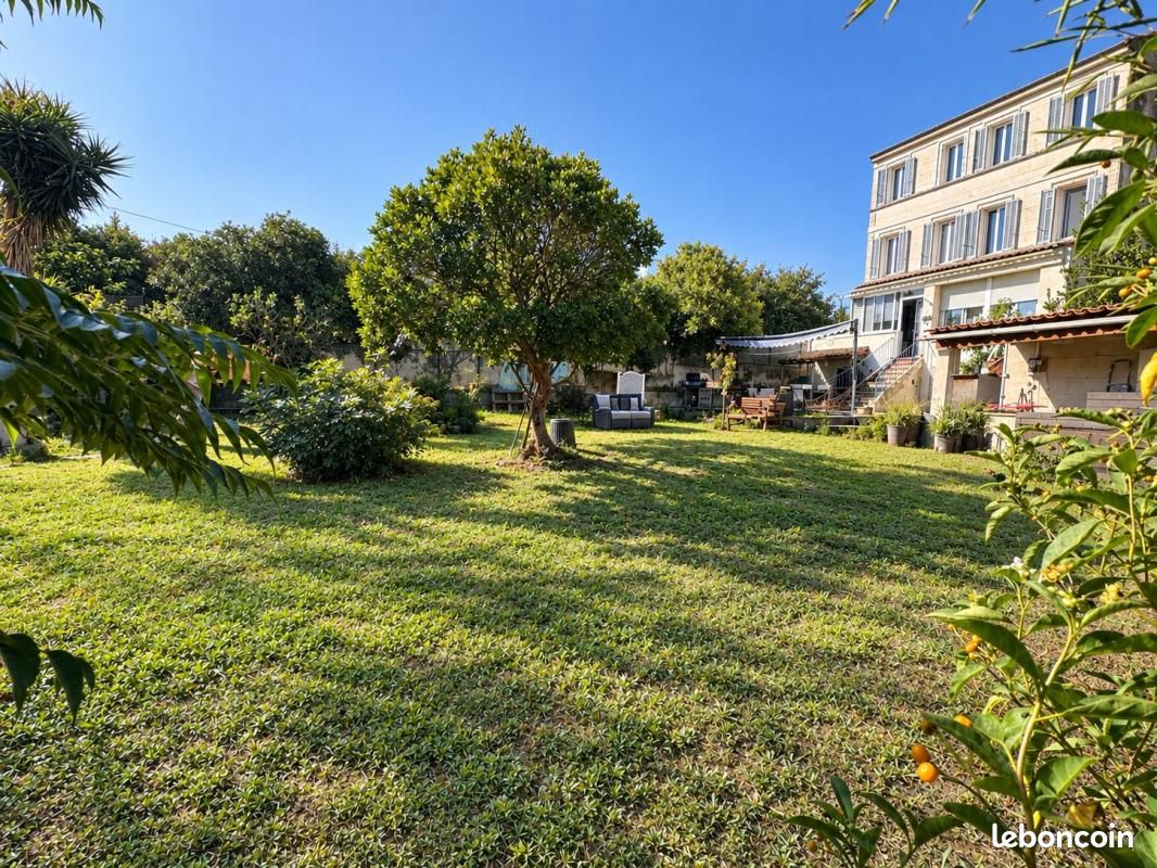 Maison 7 pièces 172 m² · à La Seyne-sur-Mer · 172 m² · 525 000 €