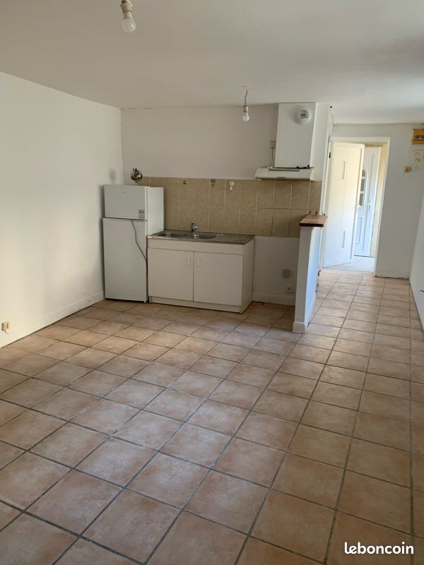 Appartement 1 pièce 30 m² · à Pont-Saint-Esprit · 30 m² · 380 €/mois