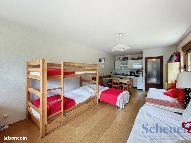 Studio 1 pièce 35 m²