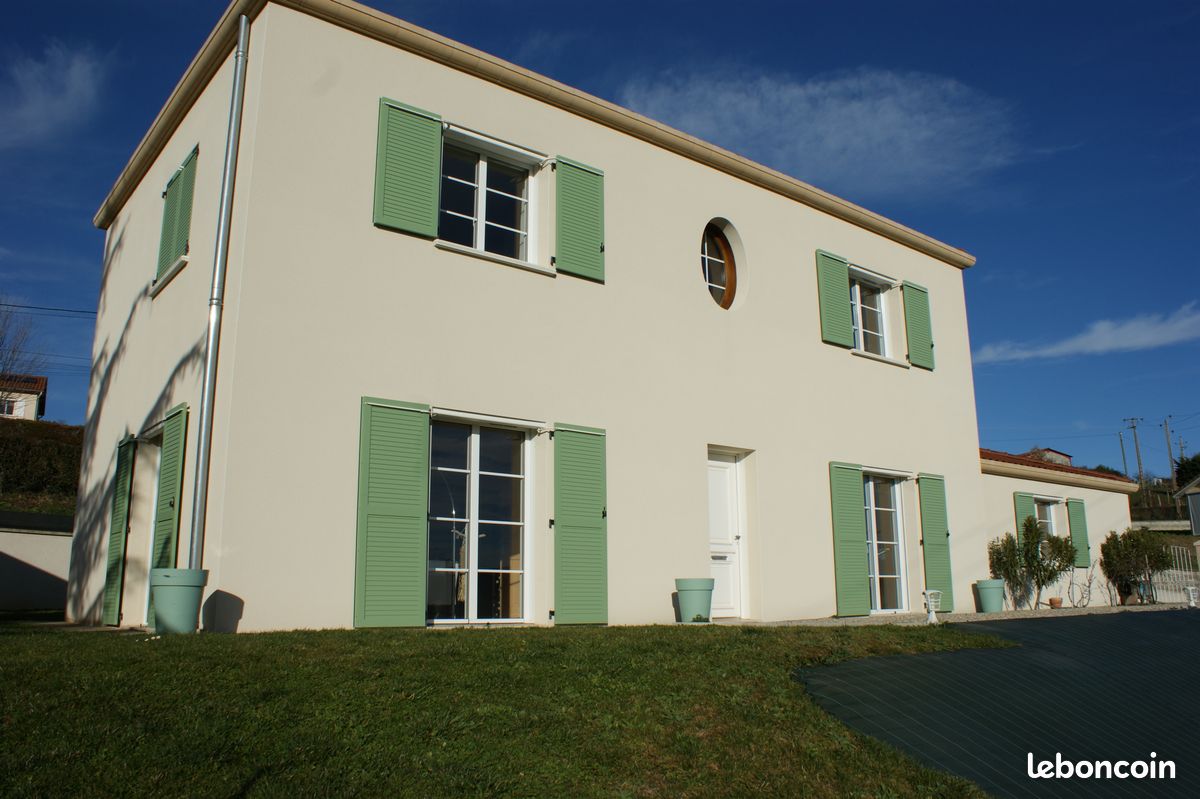 Maison 5 pièces 140 m² · à Genilac · 140 m² · 485 000 €