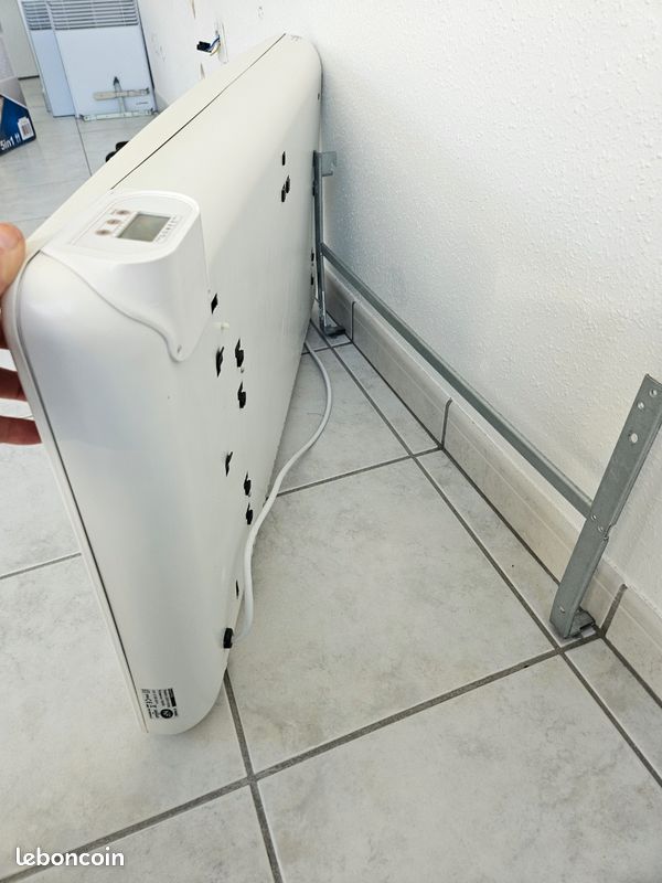 Radiateur électrique avec support de fixation (image 2)
