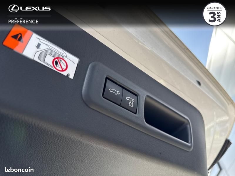Lexus LBX 1.5 136ch Emotion 2WD (image 7)