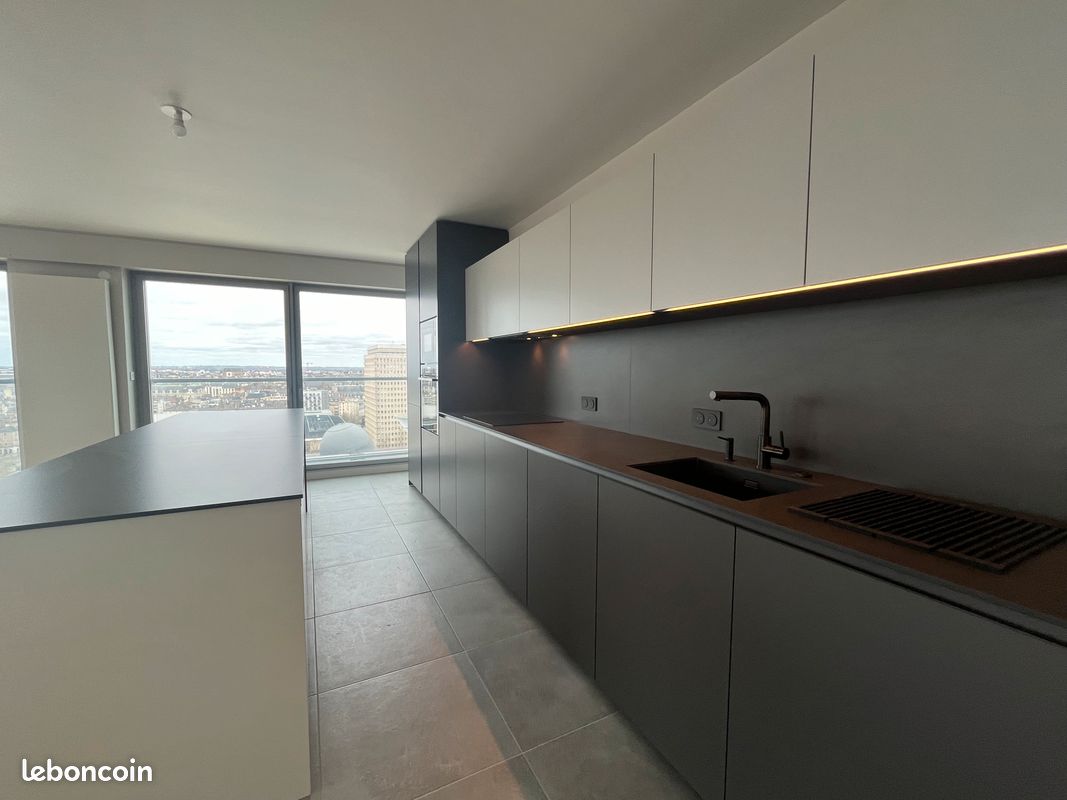 Appartement 5 pièces 117 m² · à Rennes · 117 m² · 2 737 €