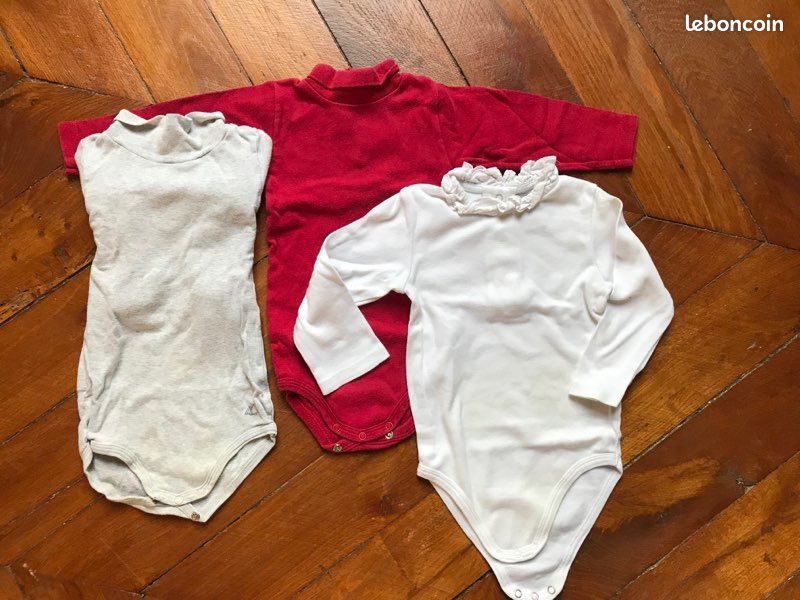 Lot de 3 bodies Petit Bateau et Cyrillus 12 mois (image 1)