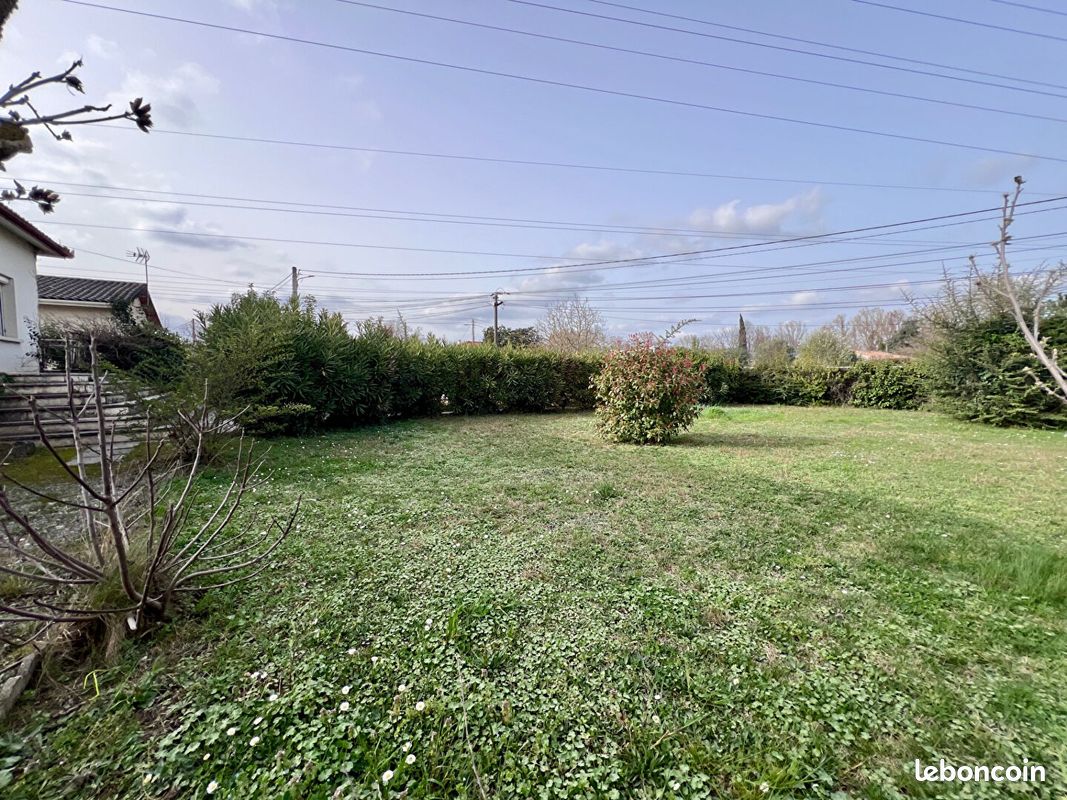 Terrain 322 m² · à Villeneuve-Tolosane · 322 m² · 79 000 €