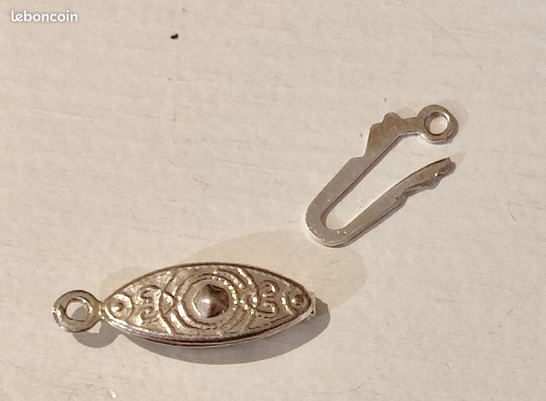 Fermoir en argent (image 1)