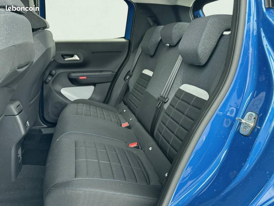 Citroën C3 Hybride 110 ch Automatique - Plus (image 12)