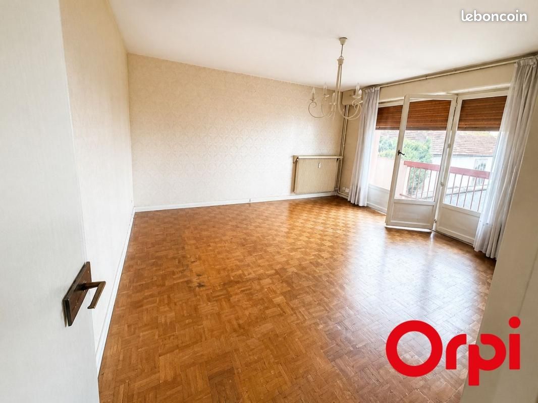 Appartement 2 pièces 66 m² · à Montluçon · 66 m² · 24 000 €