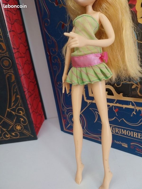 Poupée Stella School Girl saison 3 Écolière Winx Club Mattel RARE 2008 (image 7)
