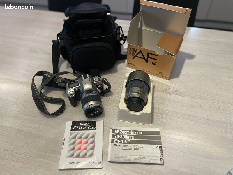 Nikon F75 Avec Zoom – Appareil Photo Argentique 35mm, état Très Propre, Fonctionnel