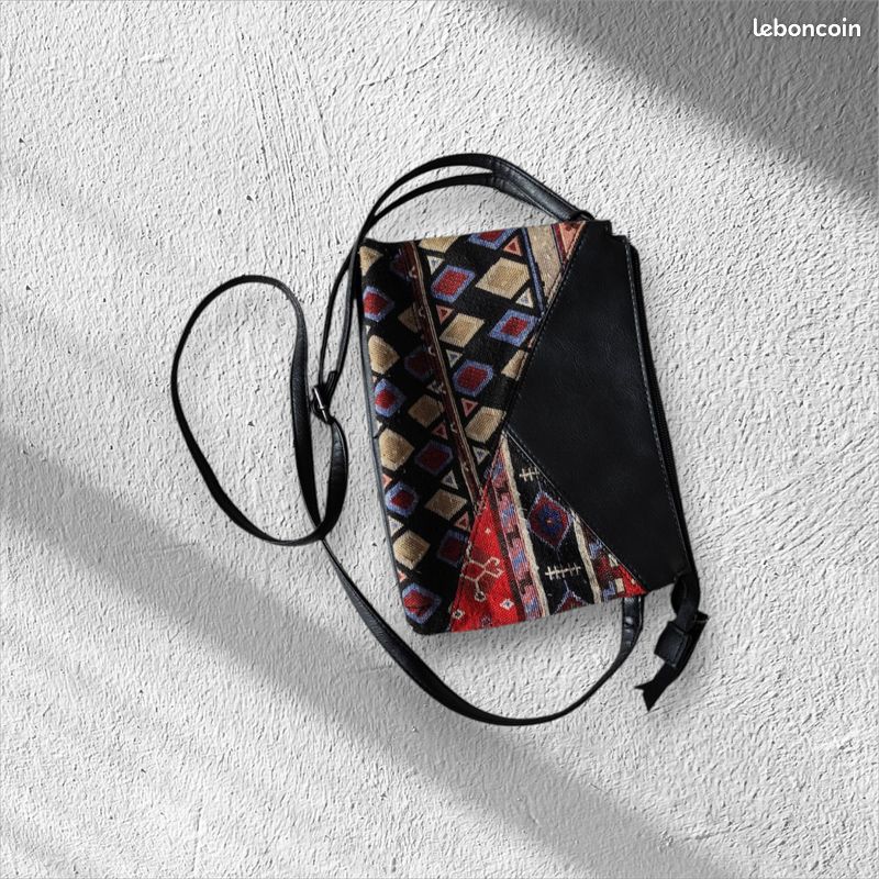 Sac à Bandoulière Noir – Neuf Avec étiquettes – Polyester – Marque Générique