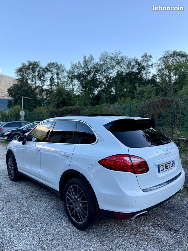PORSCHE Cayenne - 3.0 TDi DPF V6 24V Tiptronic S 245 cv Boîte auto (image 4)
