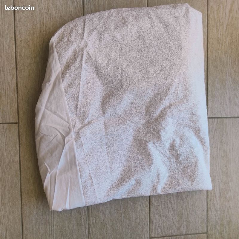 Protège matelas plastifié pour lit 1 personne 90x190 (image 1)