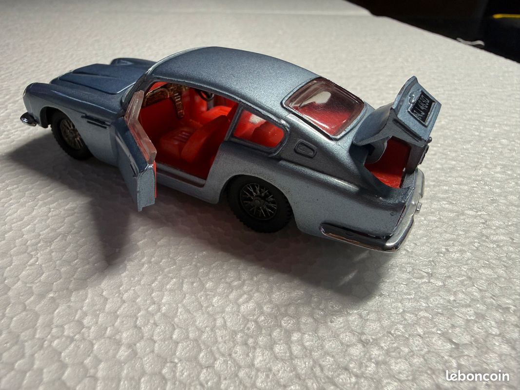 Dinky Toys 153 Aston Martin - Made In England, Peinture Très Bel état