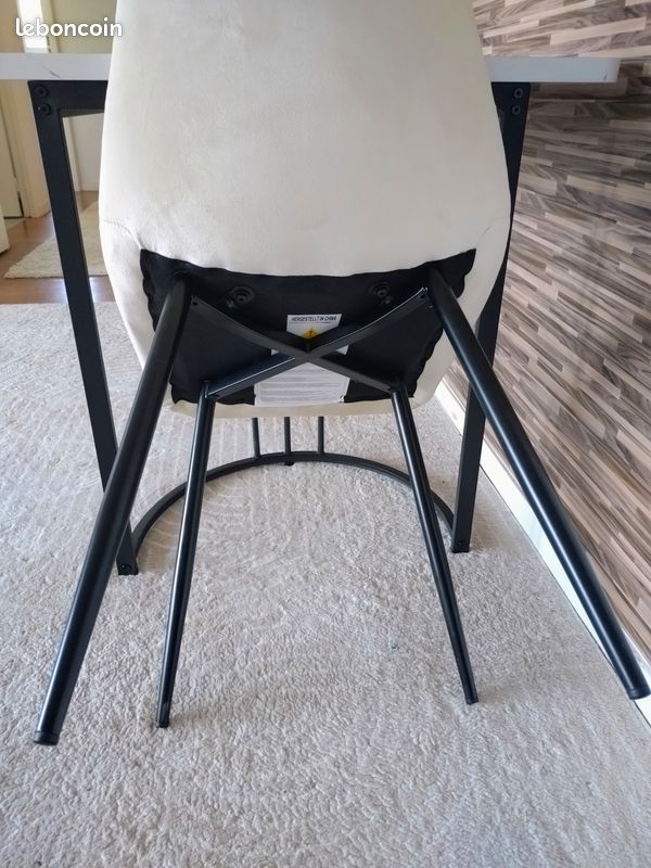 Ensemble table effet marbre + 4 chaises design beige et noir (image 5)