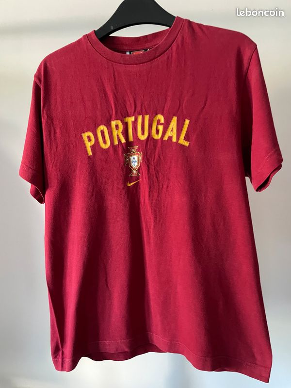 Petit Fanion Vintage Équipe Nationale Du Portugal – Années 1970 – Style Soie