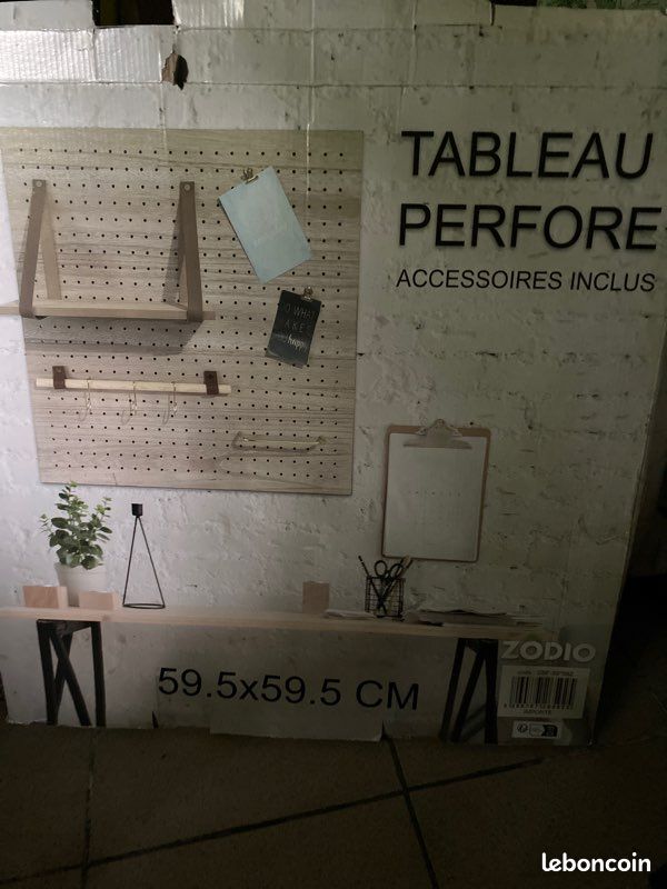 Tableau perforé pour bureau (image 1)