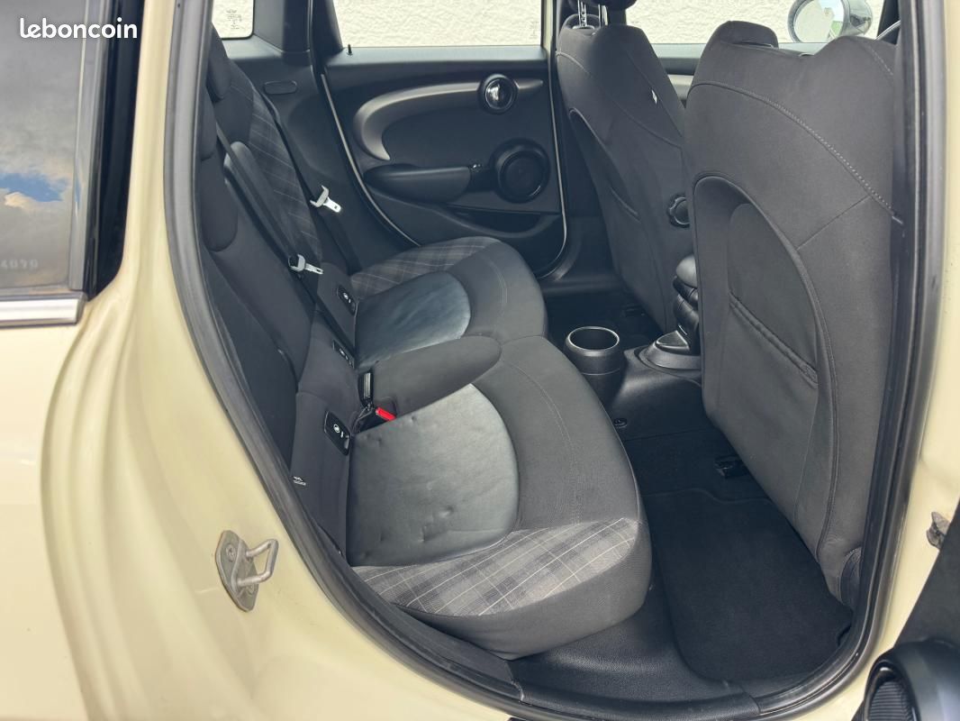 Mini 5 portes HATCH F55 Cooper D 116 ch Pack Mini Business A (image 9)