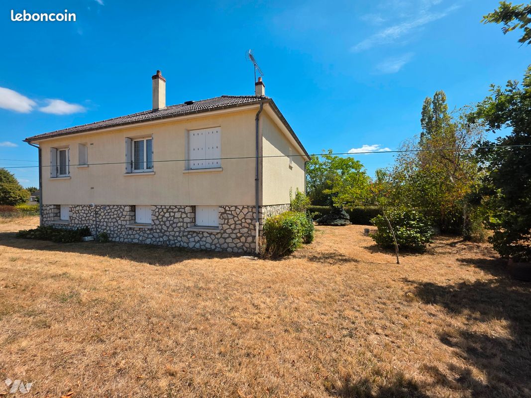 Maison 6 pièces 105 m² · à Neuillé-le-Lierre · 105 m² · 178 500 €