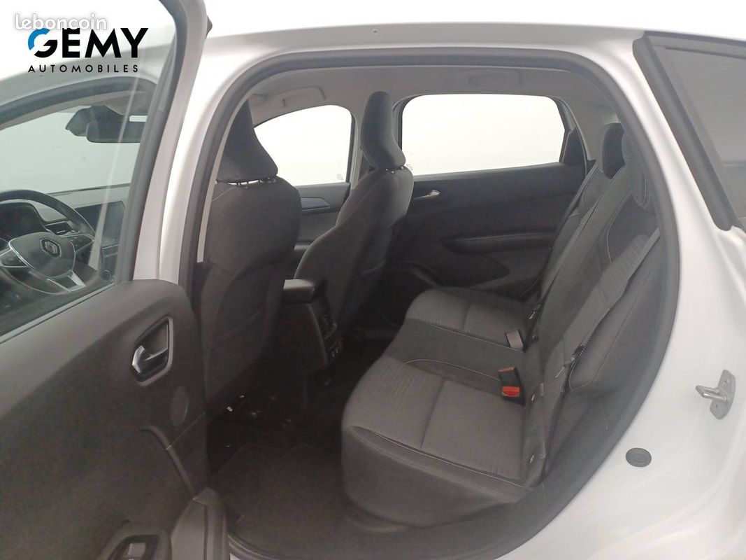 RENAULT Arkana E-Tech 145 Zen (image 13)