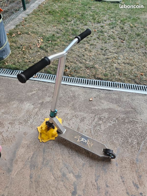 Trotinette street freestyle (image 1)