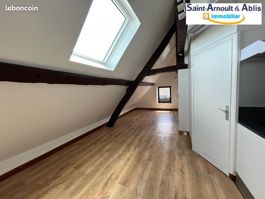Appartement 2 pièces 24 m² · à Saint-Arnoult-en-Yvelines · 24 m² · 590 €