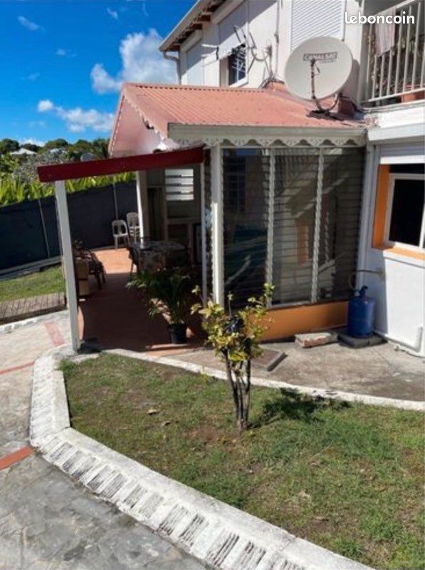 Appartement 3 pièces 55 m² · à Sainte-Anne · 55 m² · 800 €/mois