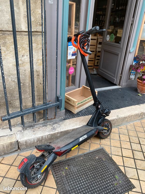 Trottinette électrique urbanglide (image 1)