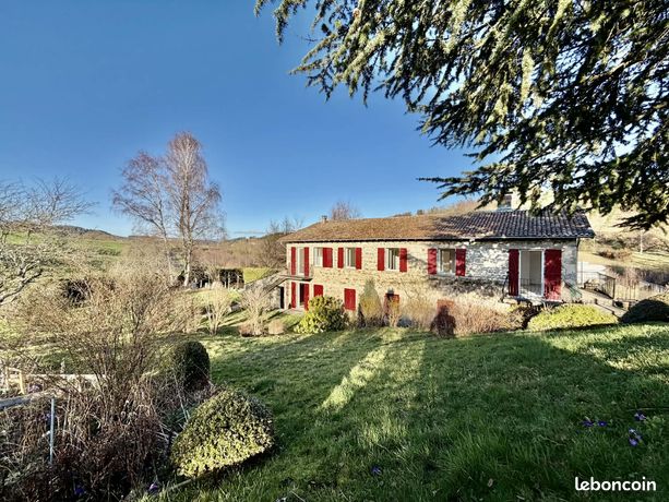 Maison 10 pièces 250 m²
