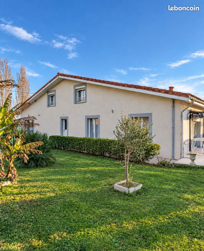 Maison 9 pièces 265 m² · à Lherm · 265 m² · 358 000 €