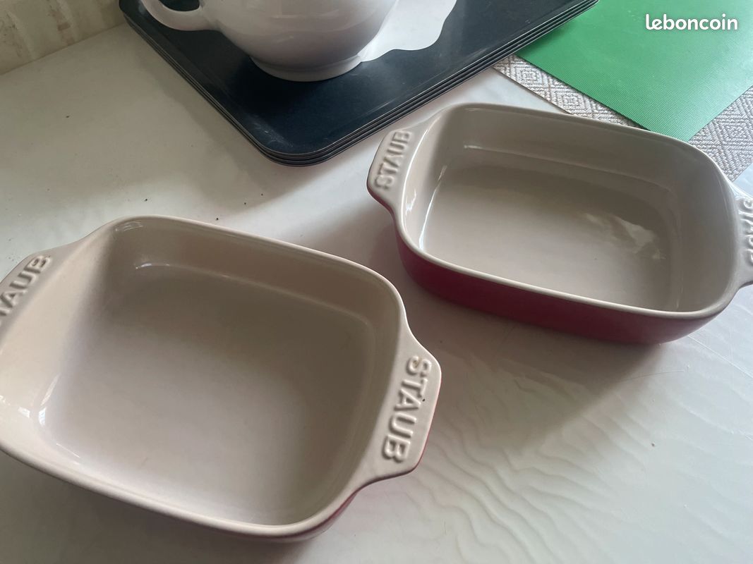 Plat à Poulet Ovale Staub En Céramique Gris - 30 Cm - Passe Au Four