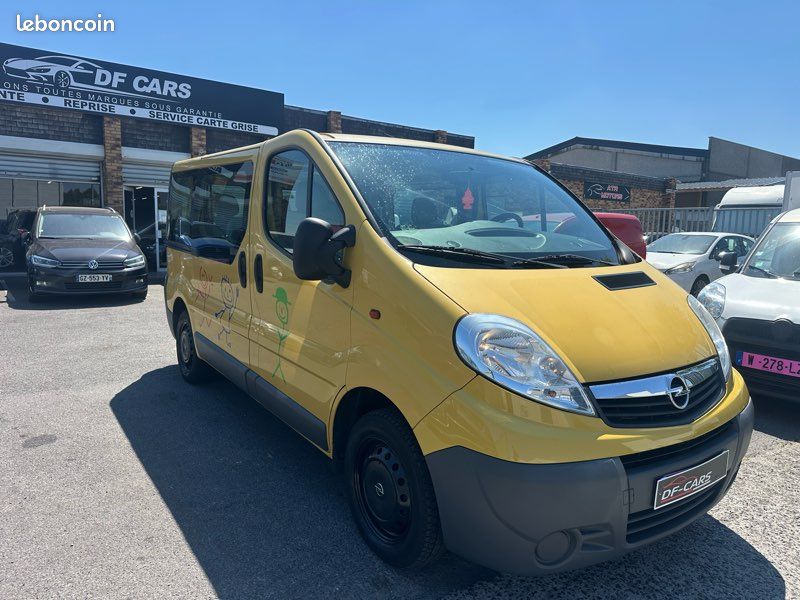 Opel vivaro 9 places moteur à chaîne garantie 6 mois (image 2)