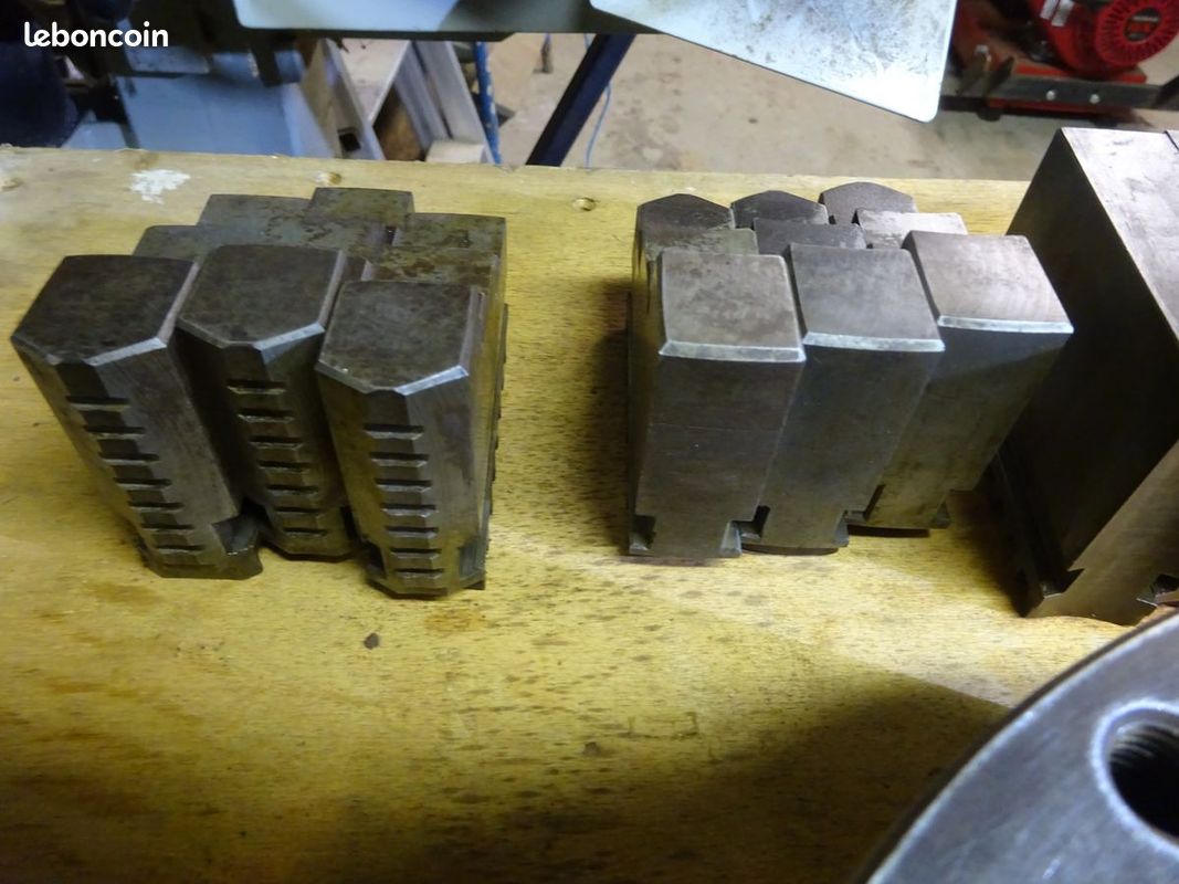 Mandrin 3 mors, marque "pro" ROHM, Ø 250mm, acier, serrage concentrique, avec mors durs monoblocs inter et exter + 2 jeux mors doux (image 8)
