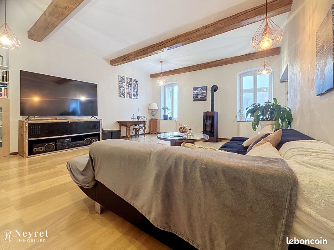 Maison 5 pièces 120 m² · à Communay · 120 m² · 299 000 €