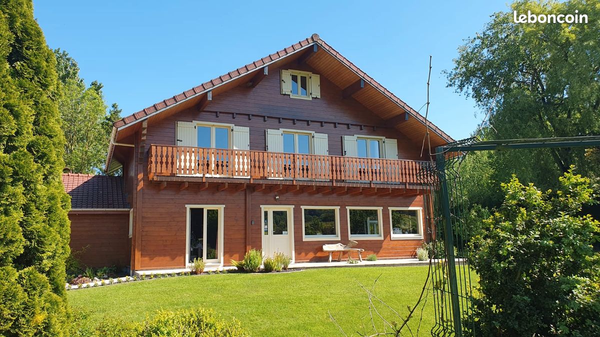 Maison 9 pièces 220 m² · à Colembert · 220 m² · 479 900 €