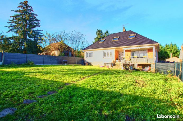 Propriété 6 pièces 195 m²