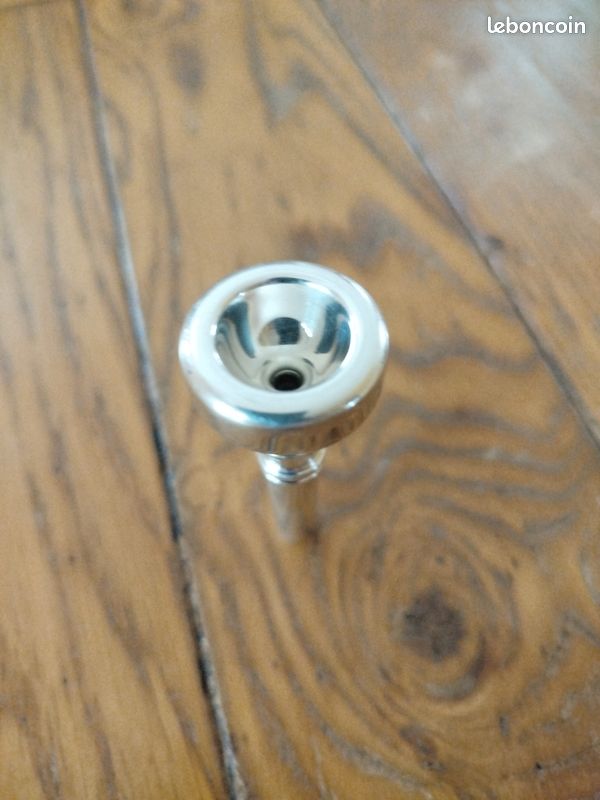 Embouchure Cornet à Piston Vincent Bach 1 1/2 B (image 3)