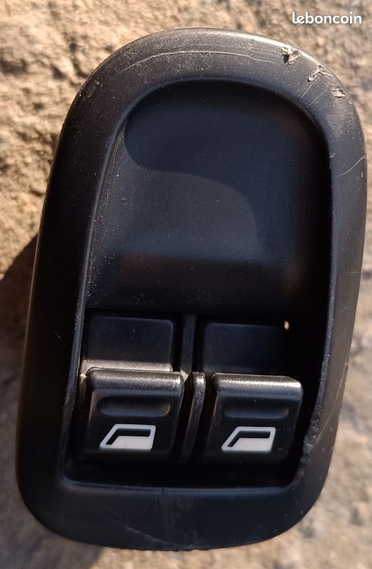 Commande Lève-vitre Avant Gauche Peugeot 306 Phase 2 – 04/1997 à 12/2001 – Occasion