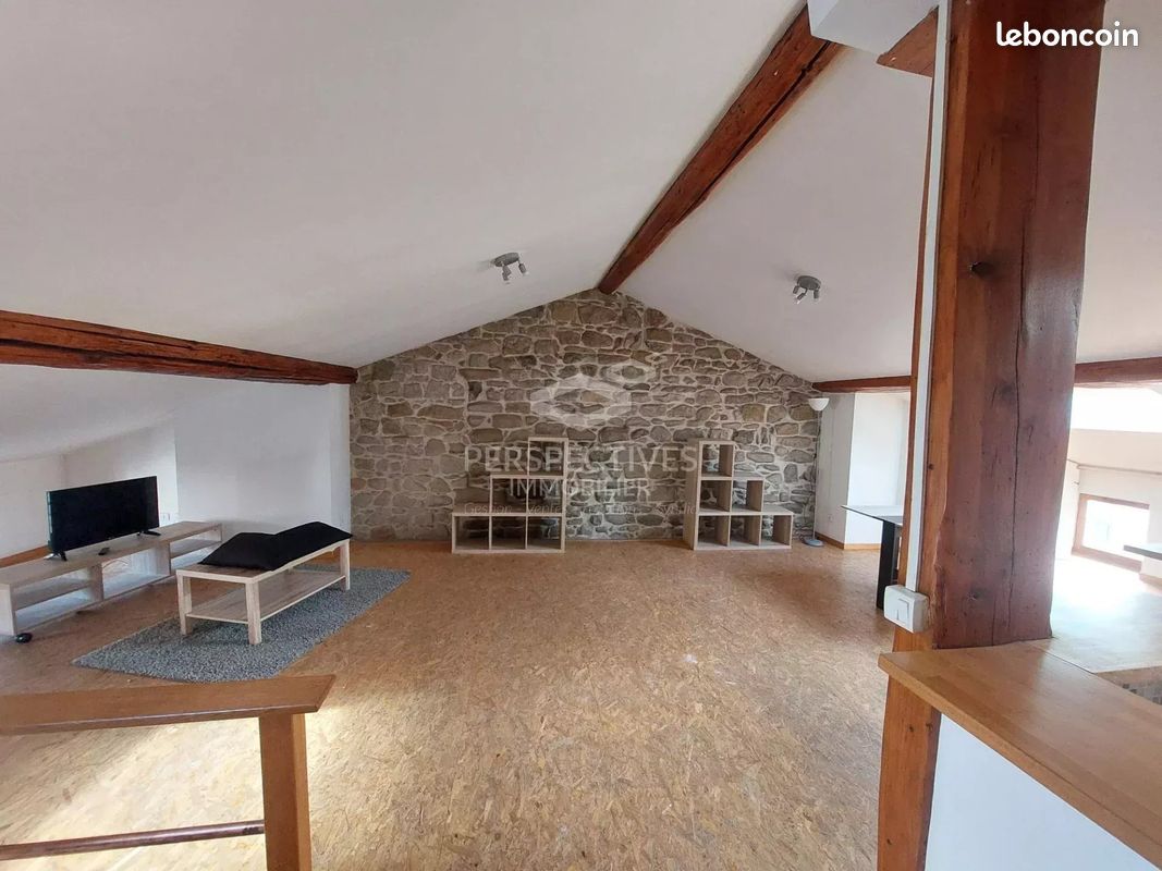 Appartement 3 pièces 108 m² · à Saint-Étienne · 108 m² · 99 000 €