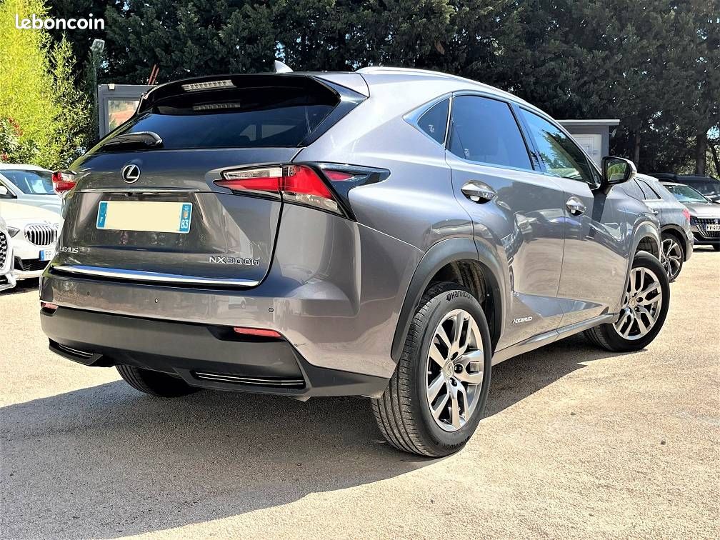 Lexus NX 300h 4WD Luxe (image 2)
