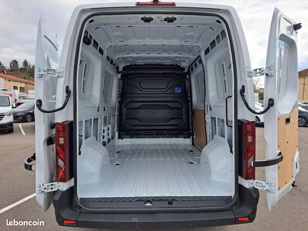 Renault Master VAN 3T5 L2H2 BLUE DCI 170 AUTO (image 3)
