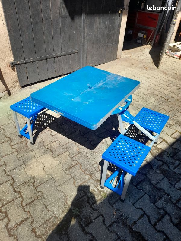 Table de camping (image 1)