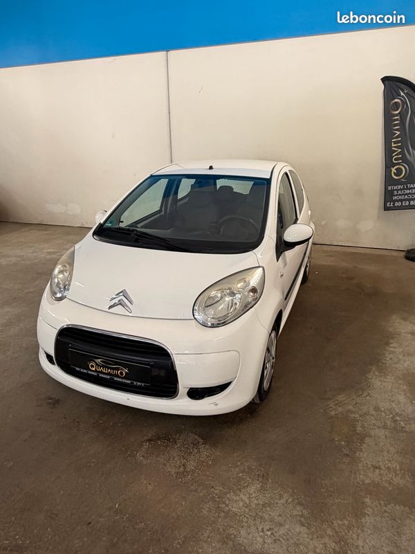 CITROEN C1 1.0i 68ch Sensodrive CONFORT 5P (image 4)