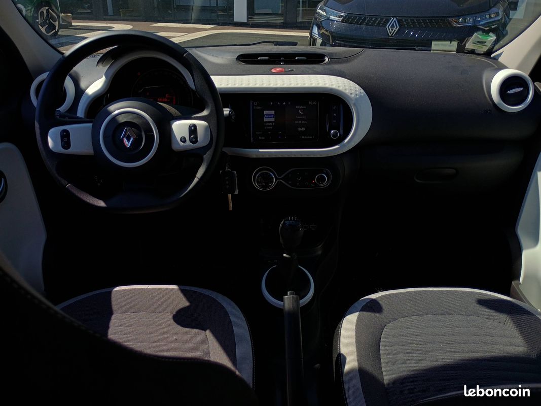 RENAULT Twingo III SCe 65 Equilibre (image 10)