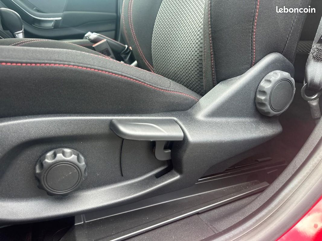 FORD PUMA 1.0 EcoBoost mHEV 155 PowerShift S&S II ST Line (image 19)